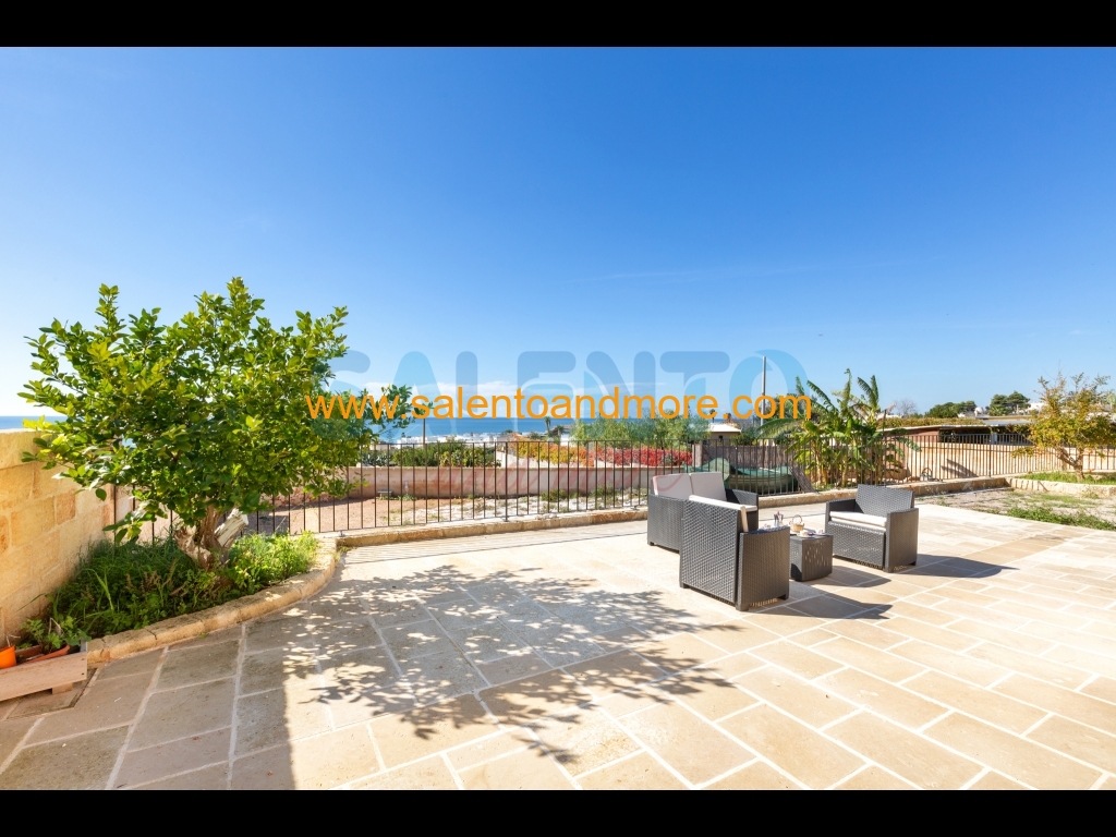 Spazio antistante la cucina.